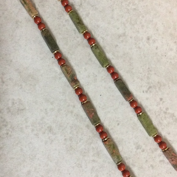 Unakite Jasper bead necklace - Picture 5 of 7